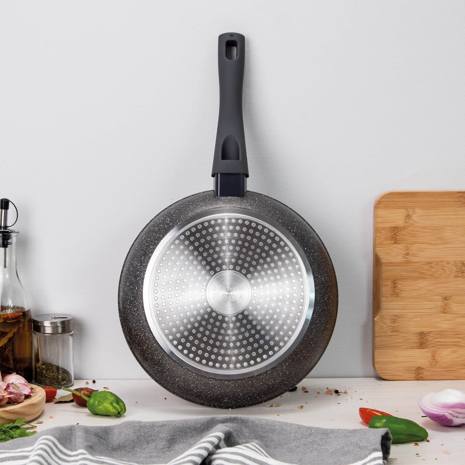 sartén grey 24 3 claveles